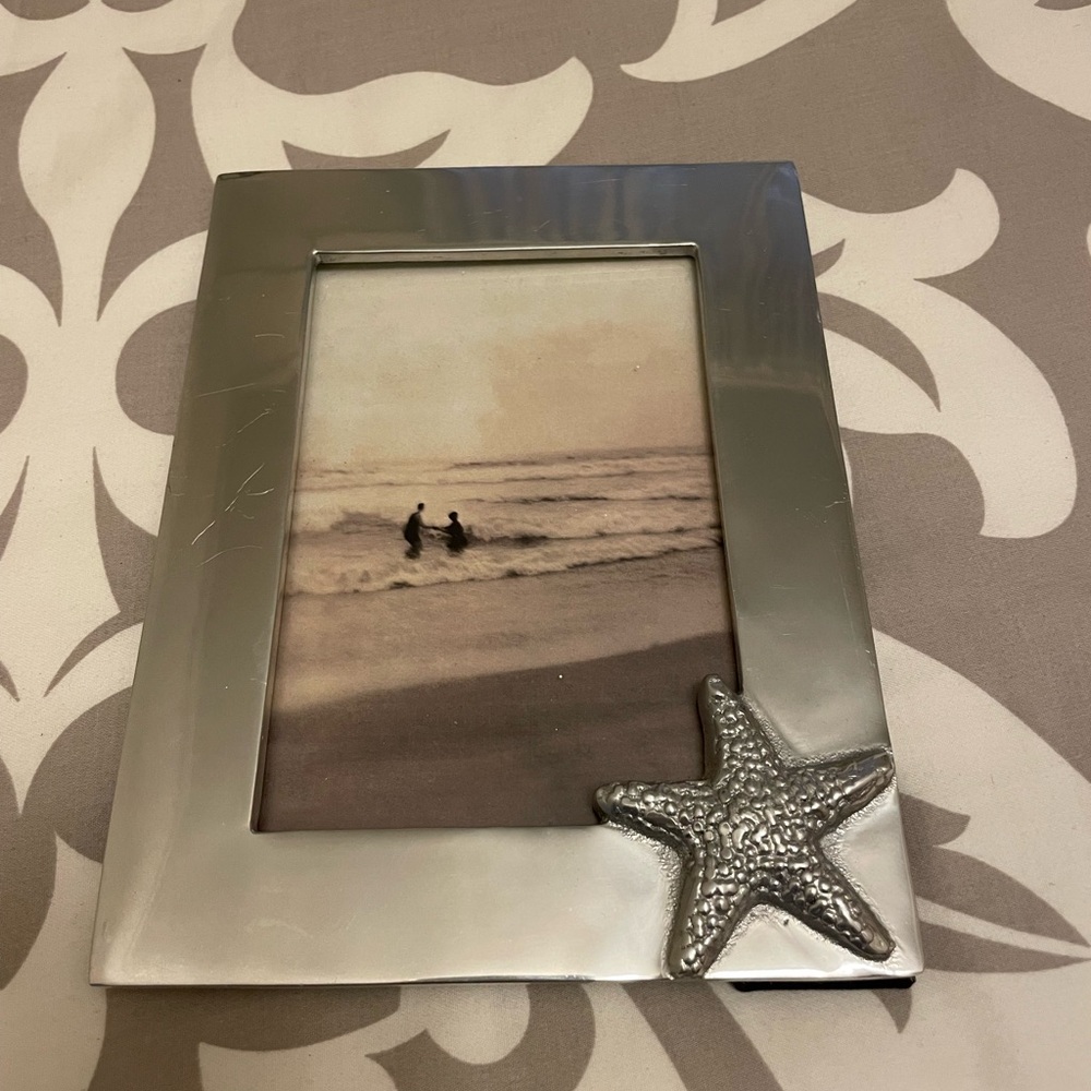Mariposa Silver Starfish Accent Picture Frame